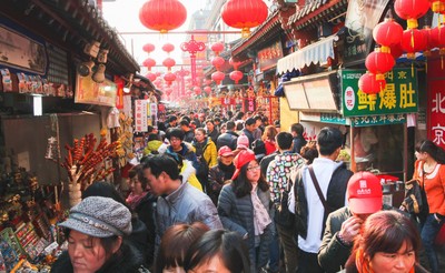 Pekin uniknął recesji. Gdy świat walczy z pandemią, Chiny odbudowują swoją pozycję