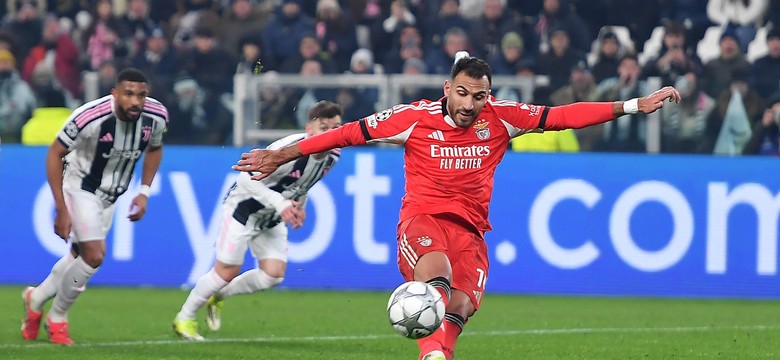 Oto jeden z najgorzej wykonanych rzutów karnych w historii piłki nożnej. Internet śmieje się z Vangelisa Pavlidisa