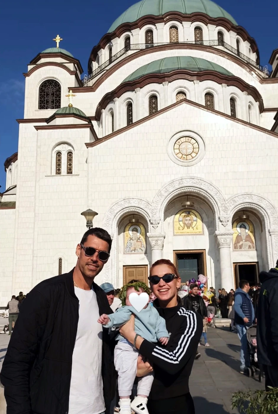 Anja Mit sa mužem i sinom