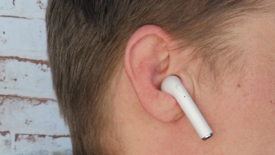 Bei uns sitzen die i7S zuverlässig. Allerdings sind sie unbequem.