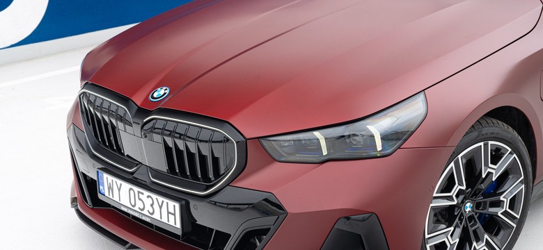 Nowe BMW zaskakuje. Ma 6 cylindrów i 489 KM