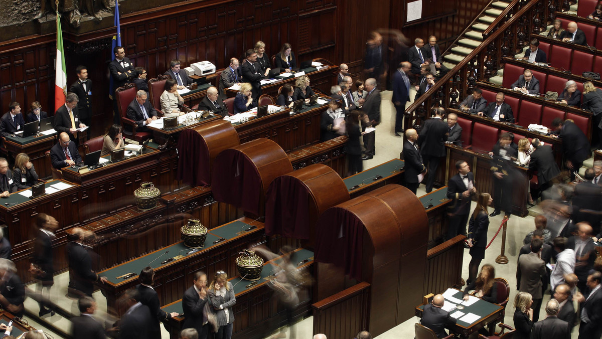Parlament Włoch nie zdołał wybrać także w czwartym głosowaniu nowego prezydenta kraju. Kandydat centrolewicy, były premier Romano Prodi nie uzyskał dziś wymaganej zwykłej większości głosów.