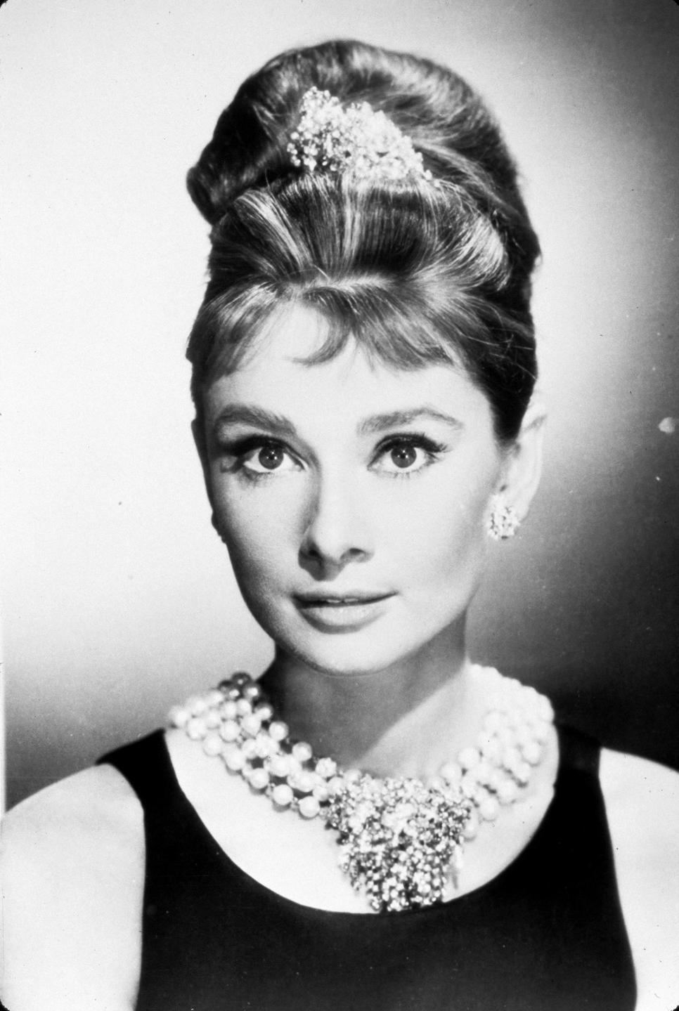 Le chignon emblématique d'Audrey Hepburn résiste à l'épreuve du temps