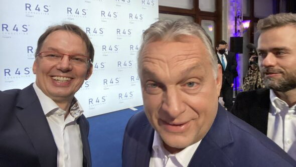 Wiktor Orban na otwarciu biura R4S w Budapeszcie. Fot. Twitter