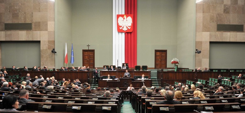 Platforma poszukuje Kaczora. Gorączka przed głosowaniem