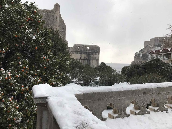 Dubrownik zaspany śniegiem. fot. Marijana Puhjera