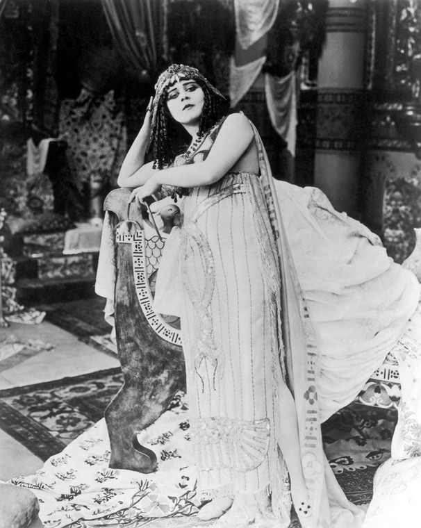 Theda Bara w filmie "Kleopatra" (reż. J. Gordon Edwards) / fot. East News