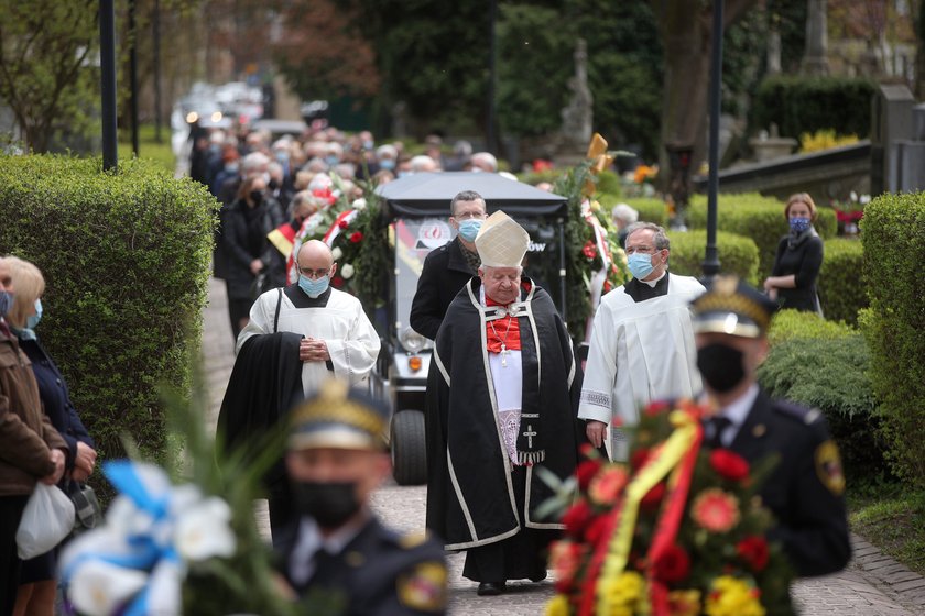 Kraków. Pogrzeb prof. Mirosława Handke na Cmentarzu Rakowickim w Krakowie