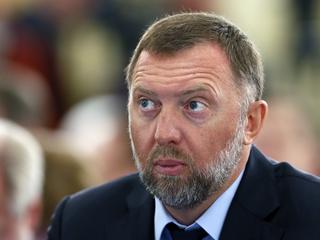 Oleg Deripaska, rosyjski magnat branży aluminiowej, poszedł na „potężne ustępstwo” wobec USA - twierdzi brytyjski dziennik