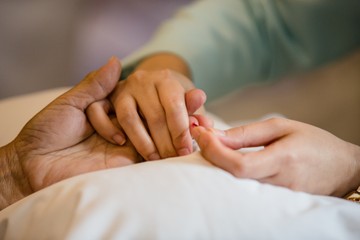 Hátba szúrtak egy ápolónőt a miskolci kórházban
