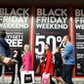 Black Friday czarny piątek zakupy kolejka sklep