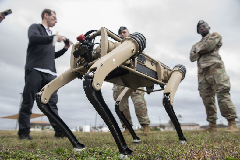 Psy-roboty w służbie US Army