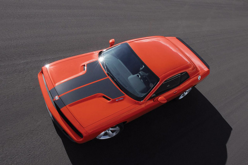 Chicago 2008: Dodge Challenger SRT8 w akcji (video)