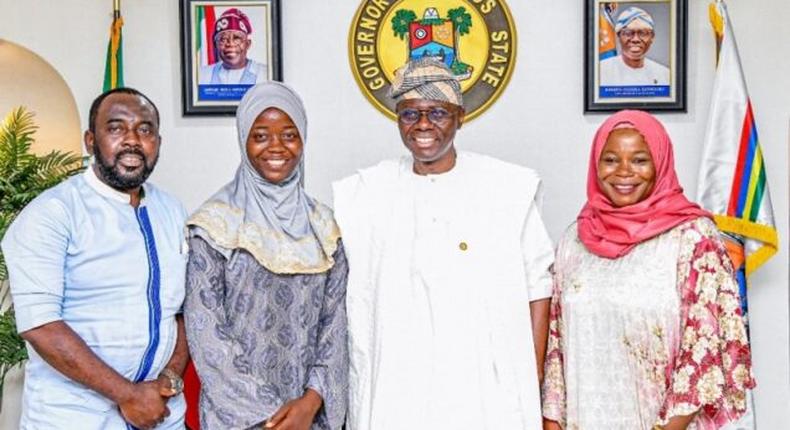 L-R: Aminat's father, Ibrahim Yusuf, the graduand, Aminat Yusuf, Governor Babajide Sanwo-Olu of Lagos State, and Aminat's mother, Halima Yusuf at the Lagos State Government House [LASG]