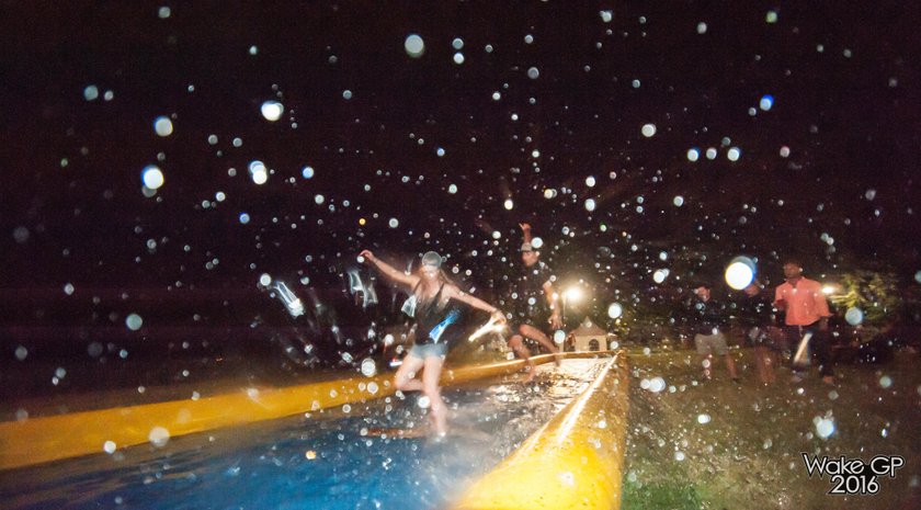 1. Nocne Miszczostwa Świata w Skimboardzie