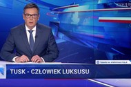 Wiadomości TVP poświęciły butom Donalda Tuska materiał w głównym wydaniu