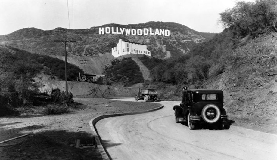 Oryginalny napis "Hollywoodland" w latach 20. ubiegłego wieku