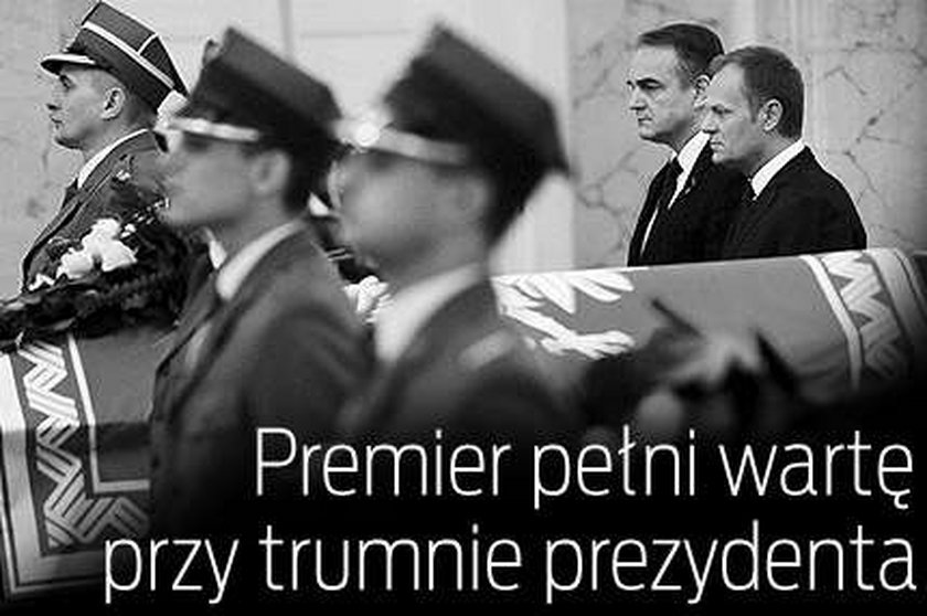 Premier pełnił wartę przy trumnie prezydenta