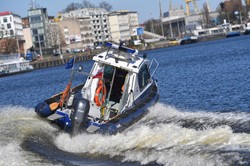 Z Odry wyłowiono ciało 54-latka. Media: Miał związane ręce i nogi