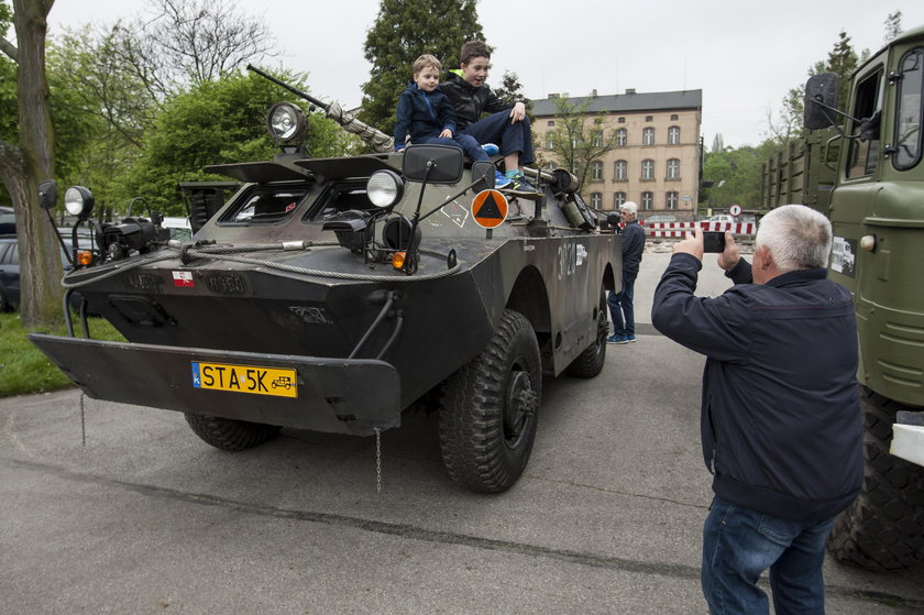 Sosnowiec. Piknik militarny z okazji 72. rocznicy zakończenia II wojny światowej