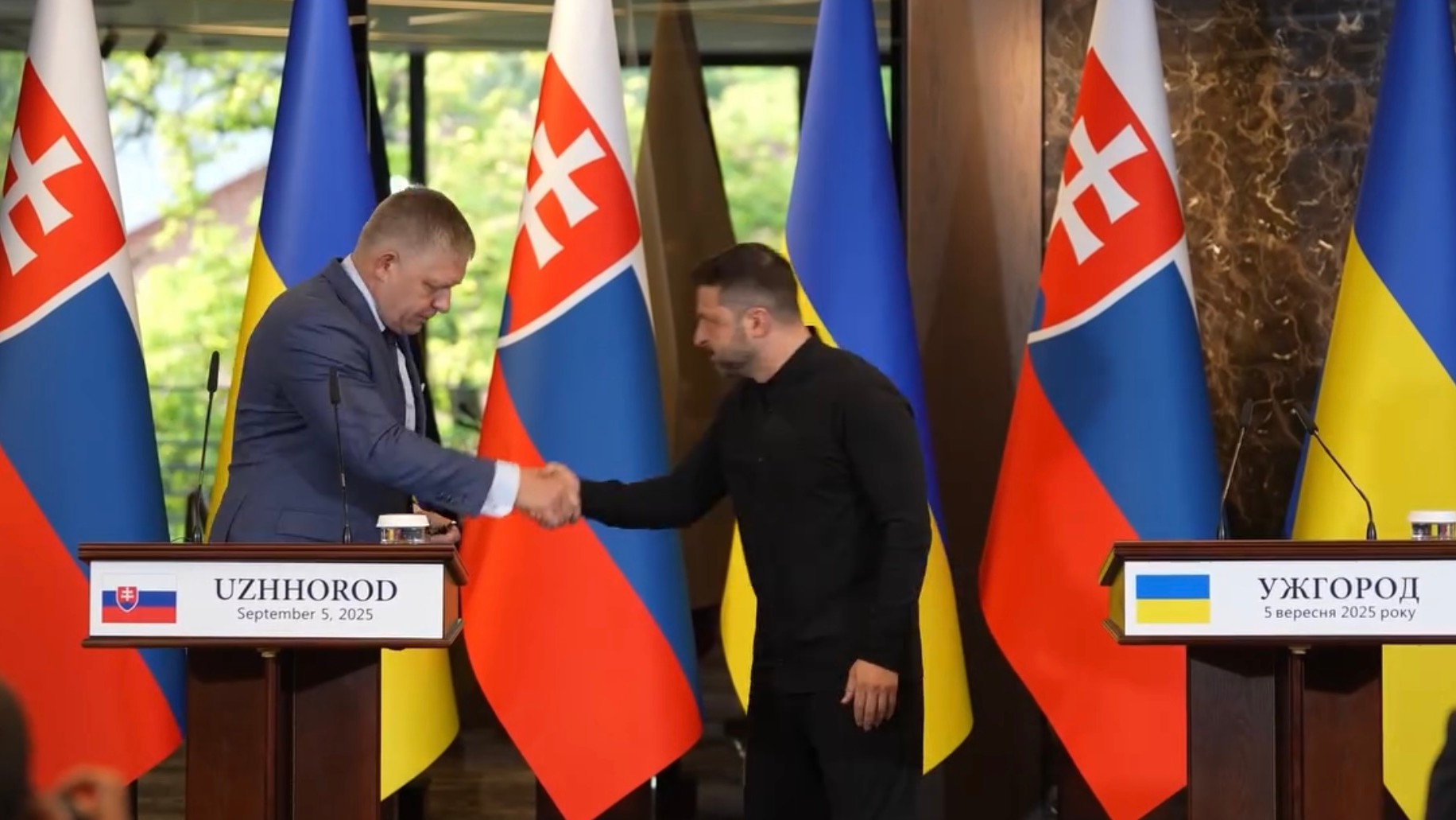 Premiér SR Robert Fico a ukrajinský prezident V. Zelenskyj na záver spoločného vyhlásenia