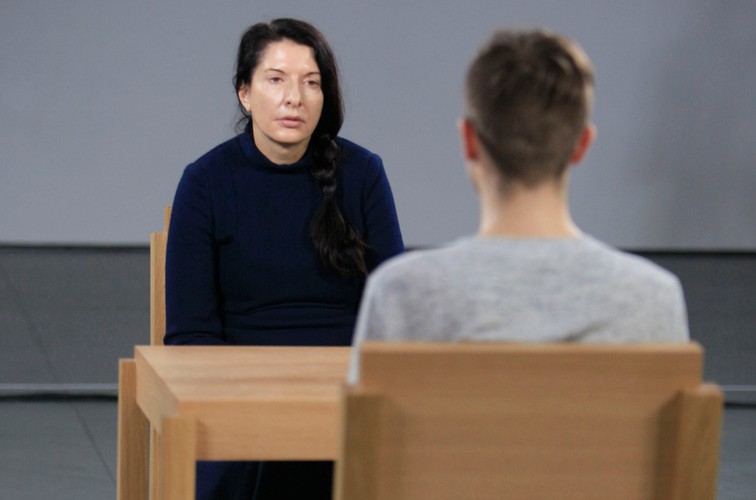 'Marina Abramović: artystka obecna'