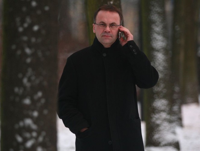 Przez kilka lat - jak podaje 'Newsweek' - współpracownikiem organizacji był Jarosław Sellin, rzecznik rządu Buzka. Dziś z Dziełem Bożym już nic go nie łączy