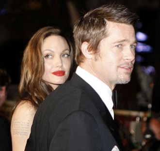 19448_101901-brad-pitt-jolie-d0001253Dc00c3ee8ce79