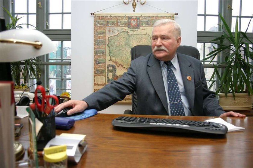 Wałęsa to ramol. Uzależniony! Od czego?