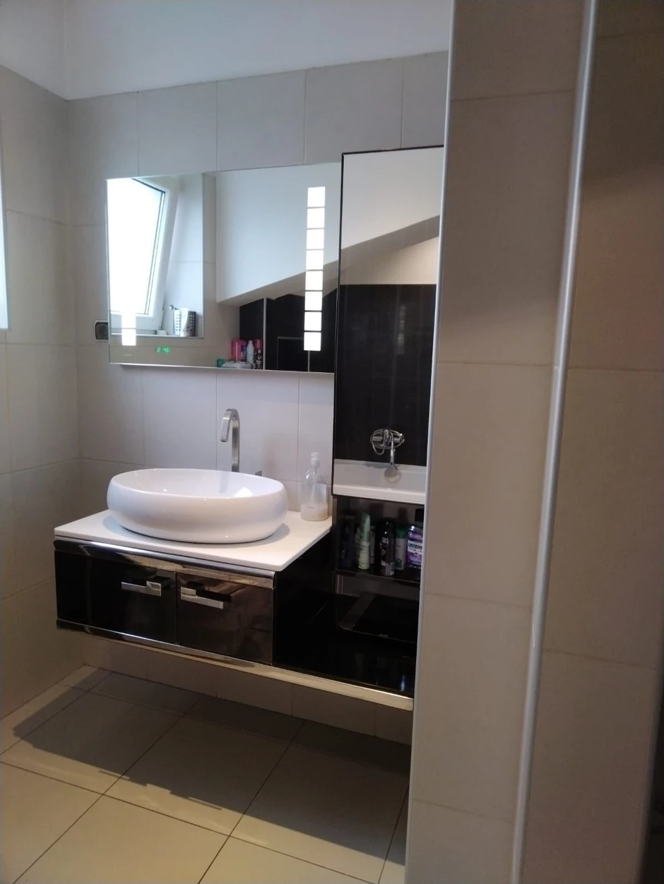 Adam Davenport stan - pokazao kako izgleda oaza mira