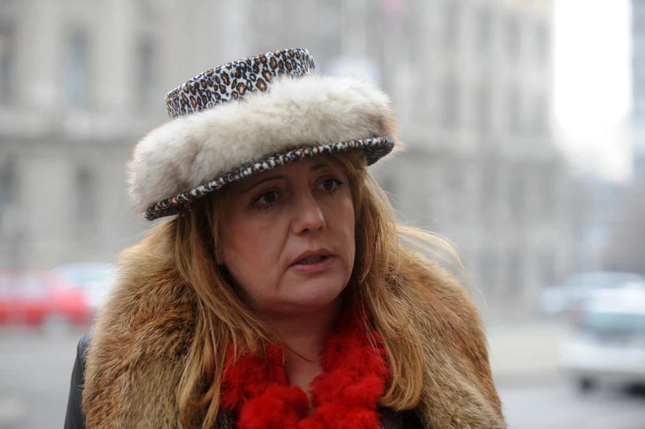 Smilja Janković pre ulaska u "Parove" protestovala je sa kolegama ispred Vlade Srbije