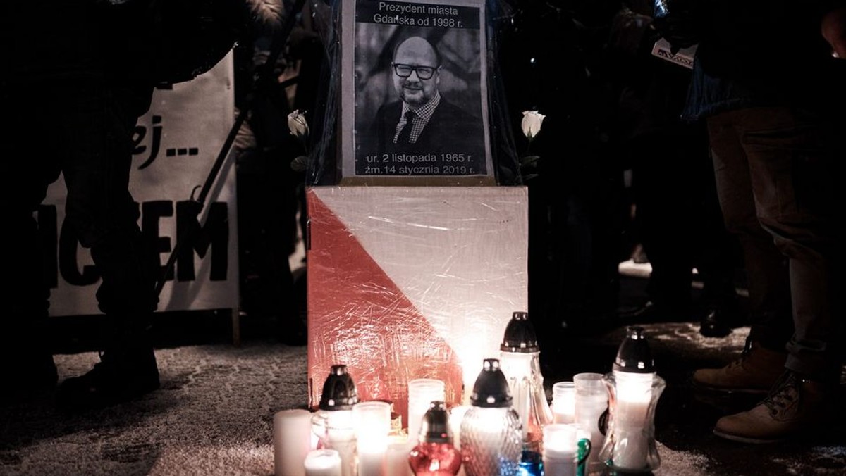 Paweł Adamowicz nie żyje. Łódź w żałobie po śmierci prezydenta