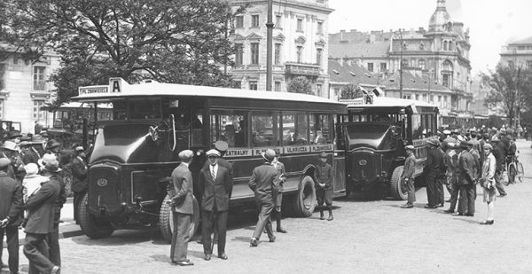 Stołeczne autobusy miejskie obchodzą setne urodziny