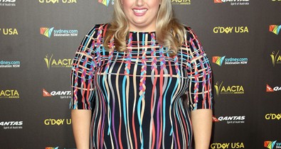 Rebel Wilson menő ruhában
