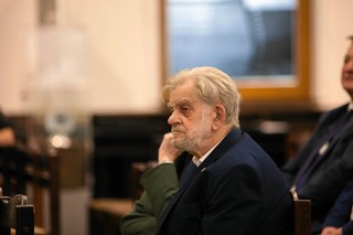 Wyrok sądu: 400 tys. zł dla Andrzeja Gwiazdy za internowanie w stanie wojennym