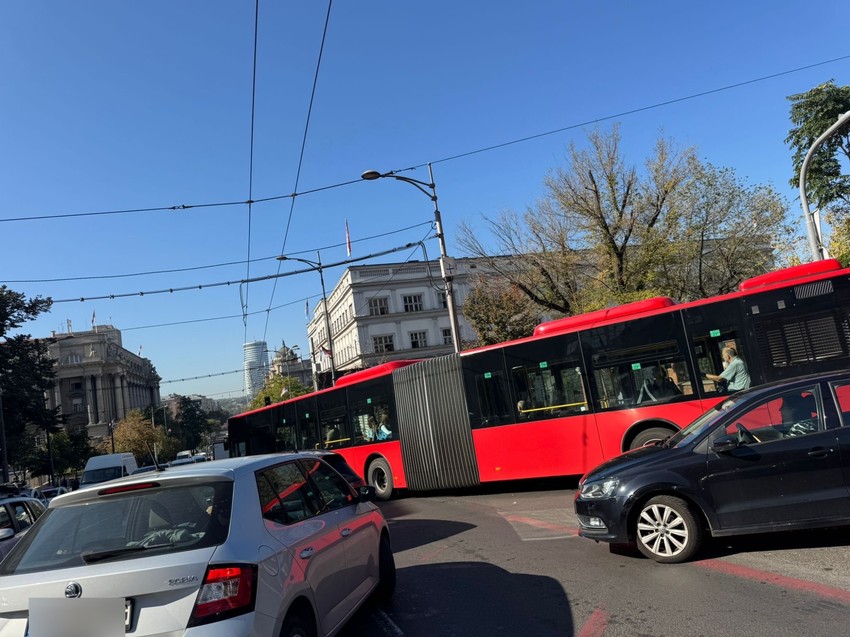 Gužva u Ulici kneza Miloša
