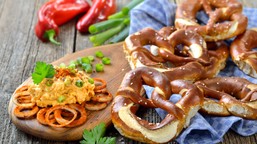 obazda - rewelacyjna pasta do kanapek. bawarczycy się nią zajadają, tr