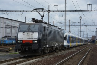 Nietypowy transport. PKP Cargo wozi pociągi Flirt z Polski na Węgry