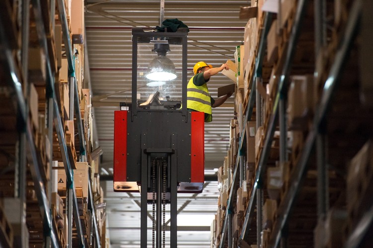 Magazyn ma powierzchnię 15 tys. m2
 <br><br>fot. (ukit) PAP/Maciej Kulczyński