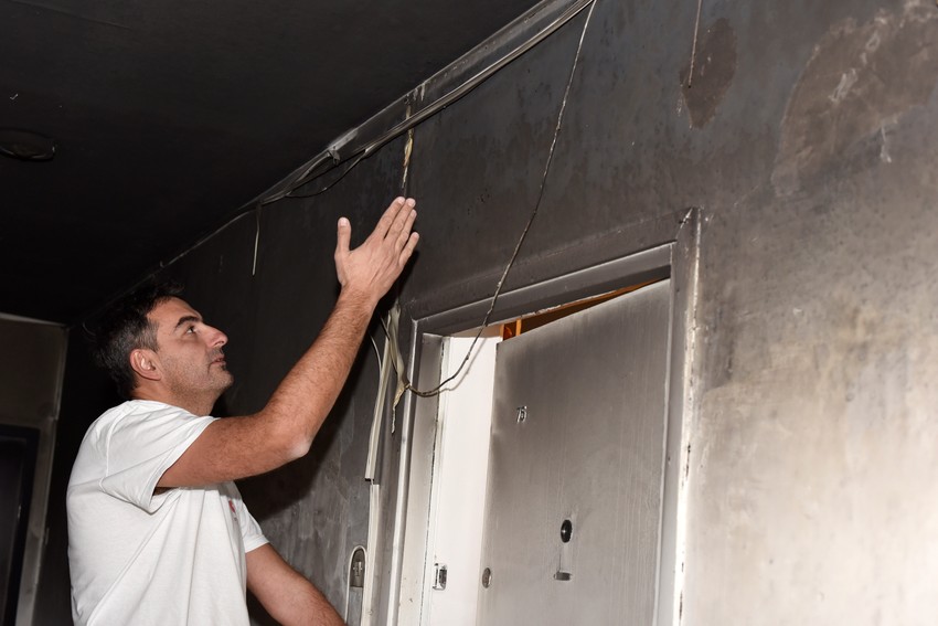 Vatra je uništila i instalacije u zgradi