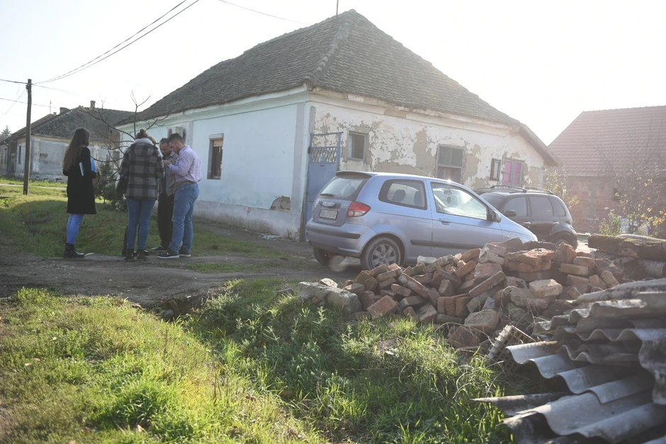 Majka mališana nije bila u stanju da priča