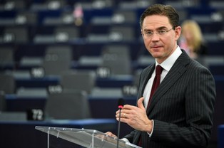 Katainen: To co się dzieje w niektórych krajach UE, jest groźniejsze niż brexit