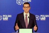 Wprowadzenie Polskiego Ładu nie wpłynęło znacząco na poparcie Prawa i Sprawiedliwości – podaje Onet, powołując się na wyniki najnowszego sondażu IBRiS.