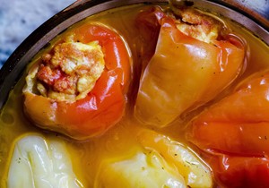 Punjene paprike bez mesa na bosanski način