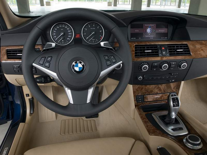 BMW 5: facelifting na półmetku (video)