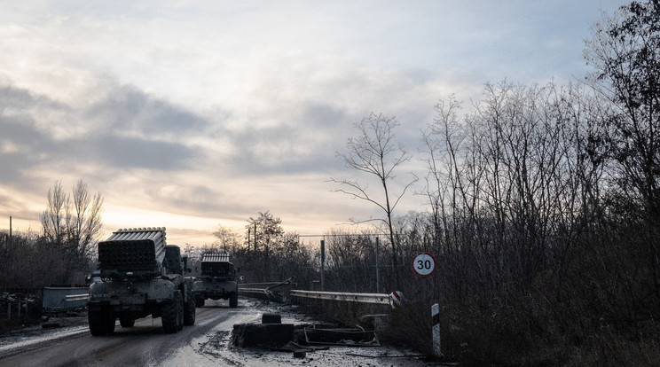 Ezrek halnak meg au ukrajnai harcokban / Fotó: Northfoto