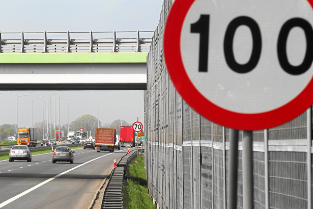 Autostrada A2 i sztuka naginania prawa. "Powinni ją zamknąć 5 miesięcy temu"