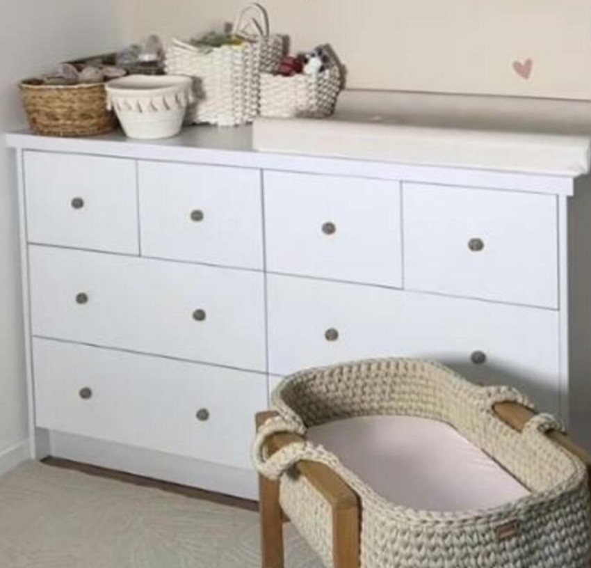 Drvena kolevka za malu Doroteu