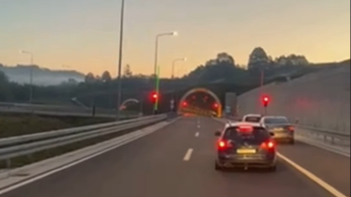 Upozorenje na vozilo u kontrasmeru