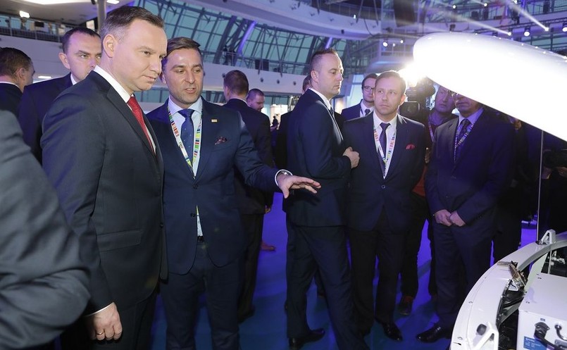 Prezydent Andrzej Duda i Karol Zarajczyk, prezes Ursusa